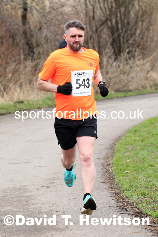 Senior men and veteran men over-40s NECAA Road Relay Champs., Hetton Lyons Park, Hetton le Hole, County Durham. Photo: David T. Hewitson/Sports for All Pics